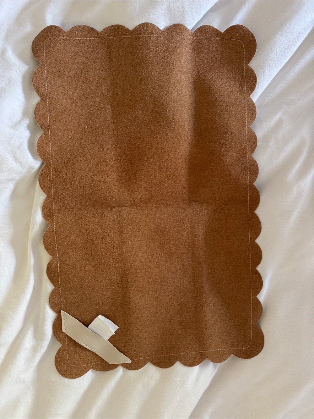 Scalloped Leather changing mat with Subtle Embossed Logo - Picture 2 of 2